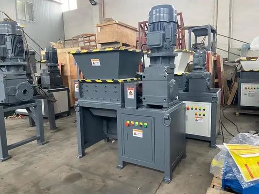 Daur Ulang Industri Double Shaft Shredder Mesin Penghancur Logam Berat Dan Plastik