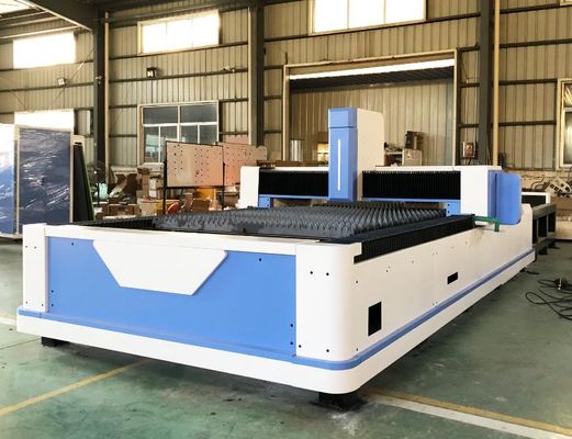 Mesin pemotong laser serat berkecepatan tinggi untuk lembaran logam dengan sistem pemuatan lembaran
